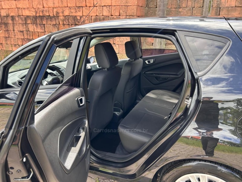 FIESTA 1.6 SE HATCH 16V FLEX 4P AUTOMÁTICO - 2017 - VENâNCIO AIRES