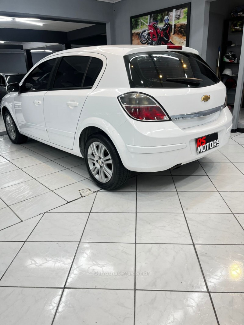 VECTRA 2.0 MPFI GT HATCH 8V FLEX 4P MANUAL - 2009 - CAXIAS DO SUL