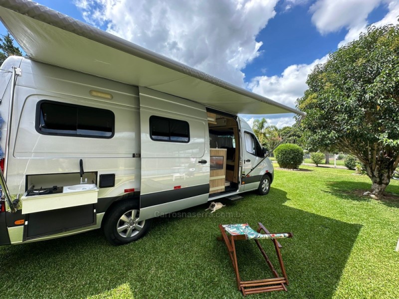SPRINTER 2.2 FURGÃO 416 LONGO TETO ALTO DIESEL 3P MANUAL - 2022 - CAXIAS DO SUL