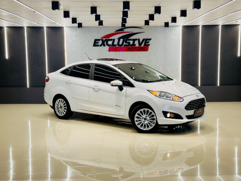 FIESTA 1.6 TITANIUM PLUS SEDAN 16V FLEX 4P AUTOMÁTICO - 2015 - CAXIAS DO SUL