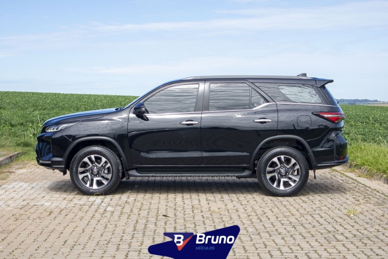 HILUX SW4 2.8 SRX 4X4 DIAMOND 16V TURBO DIESEL 4P 7 LUGARES AUTOMÁTICO - 2023 - PALMEIRA DAS MISSõES