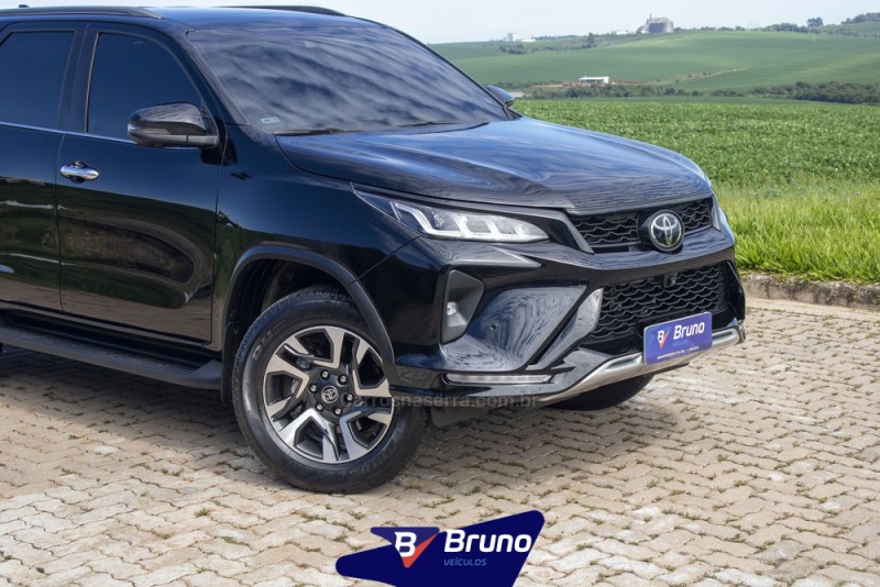 HILUX SW4 2.8 SRX 4X4 DIAMOND 16V TURBO DIESEL 4P 7 LUGARES AUTOMÁTICO - 2023 - PALMEIRA DAS MISSõES