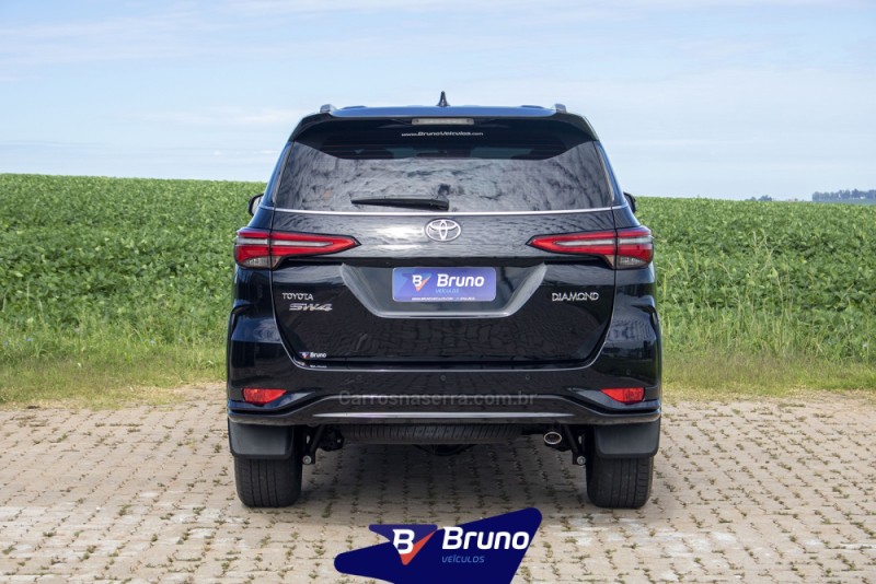 HILUX SW4 2.8 SRX 4X4 DIAMOND 16V TURBO DIESEL 4P 7 LUGARES AUTOMÁTICO - 2023 - PALMEIRA DAS MISSõES