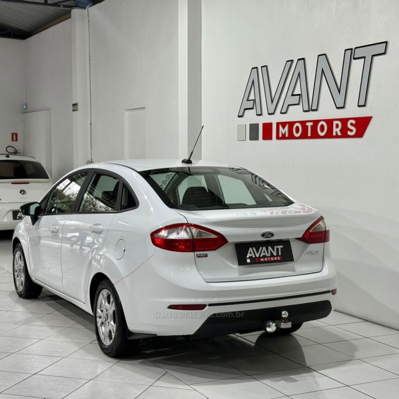 FIESTA 1.6 SE SEDAN 16V FLEX 4P AUTOMÁTICO - 2015 - NOVO HAMBURGO