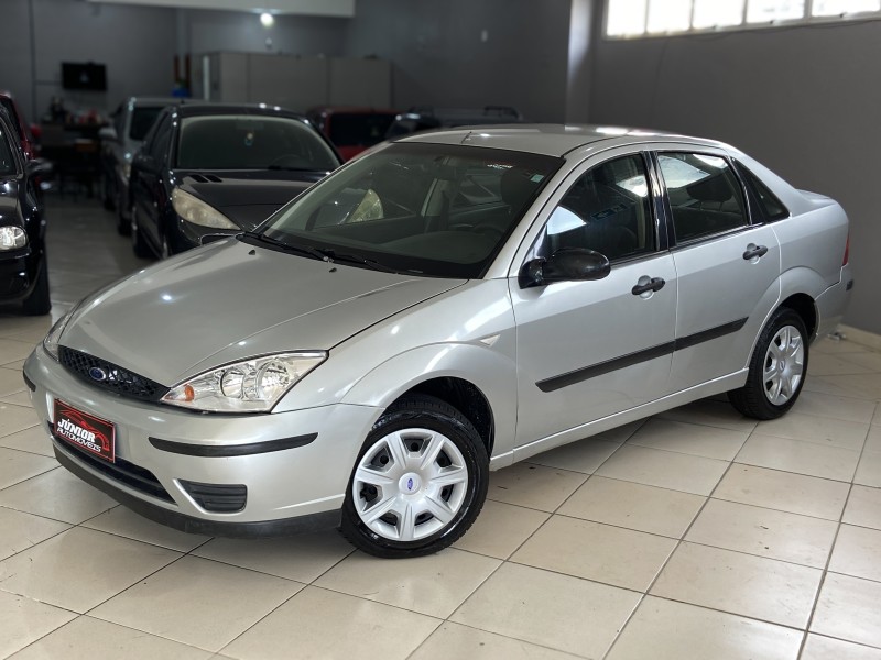 focus 1.6 gl sedan 8v flex 4p manual 2007 caxias do sul