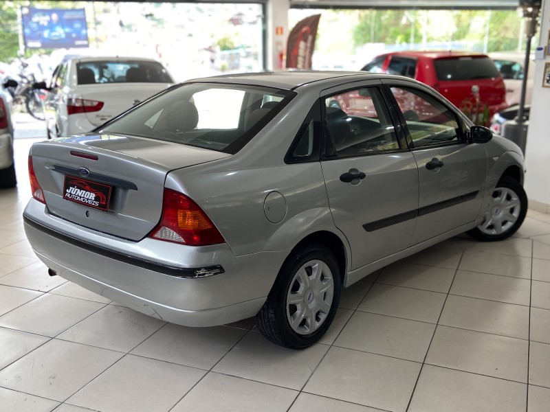FOCUS 1.6 GL SEDAN 8V FLEX 4P MANUAL - 2007 - CAXIAS DO SUL