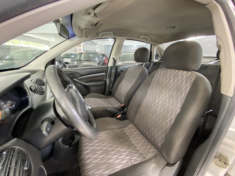 FOCUS 1.6 GL SEDAN 8V FLEX 4P MANUAL - 2007 - CAXIAS DO SUL