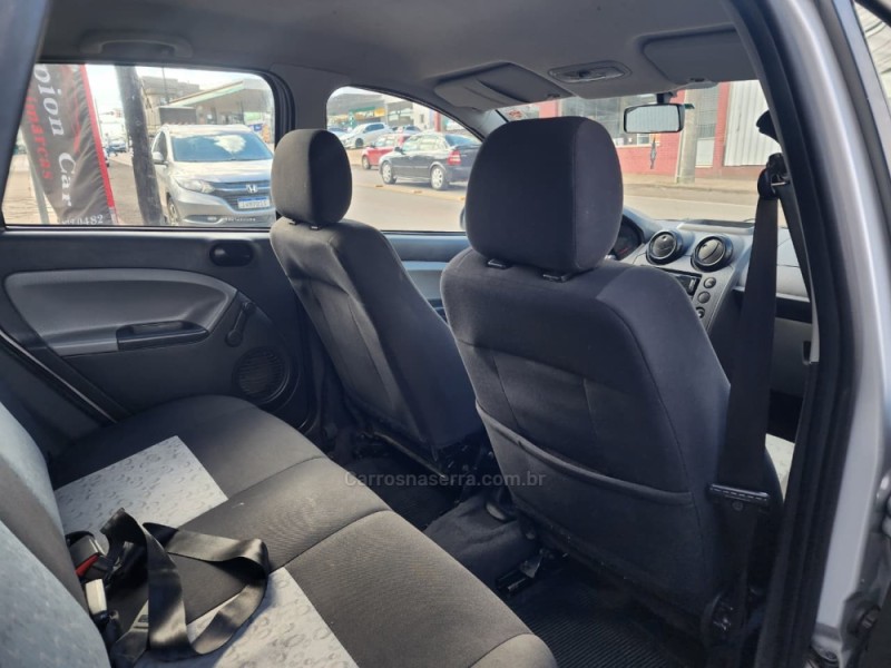 FIESTA 1.0 MPI HATCH 8V FLEX 4P MANUAL - 2010 - VACARIA