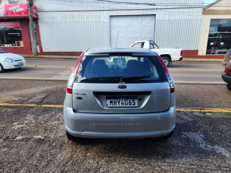 FIESTA 1.0 MPI HATCH 8V FLEX 4P MANUAL - 2010 - VACARIA