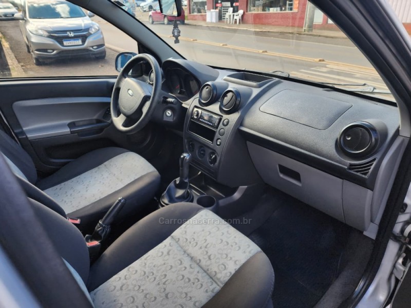 FIESTA 1.0 MPI HATCH 8V FLEX 4P MANUAL - 2010 - VACARIA