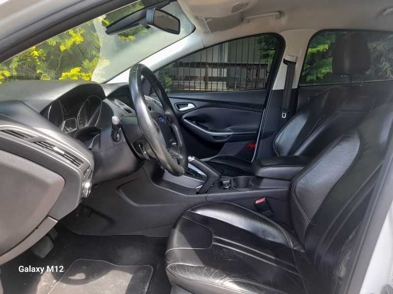 FOCUS 2.0 TITANIUM PLUS SEDAN 16V FLEX 4P AUTOMÁTICO - 2015 - FARROUPILHA