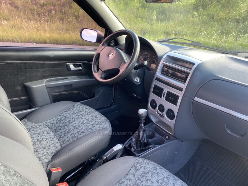 STRADA 1.4 MPI TREKKING CS 8V FLEX 2P MANUAL - 2010 - FLORES DA CUNHA