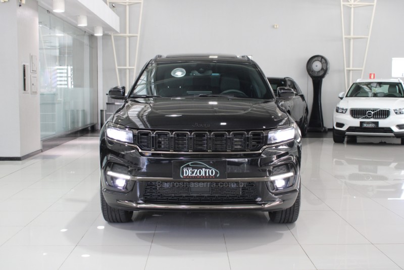 COMMANDER 2.0 HURRICANE BLACKHAWK 4X4 TURBO GASOLINA 4P AUTOMÁTICO - 2025 - CAXIAS DO SUL