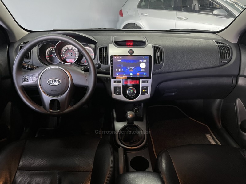 CERATO 1.6 EX2 SEDAN 16V GASOLINA 4P MANUAL - 2010 - CAXIAS DO SUL