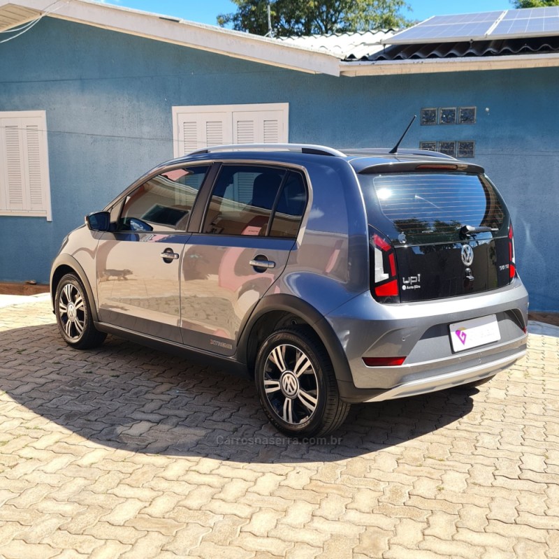 UP 1.0 TSI XTREME UP 12V FLEX 4P MANUAL - 2021 - LAGOA VERMELHA