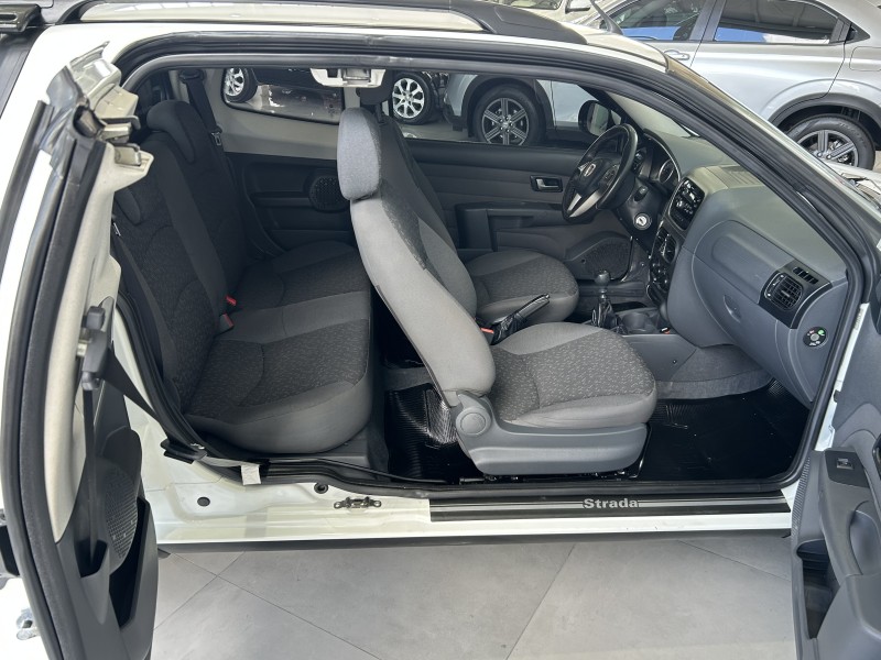 STRADA 1.6 MPI TREKKING CD 16V FLEX 3P MANUAL - 2016 - CAXIAS DO SUL