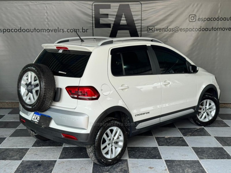 CROSSFOX 1.6 MSI FLEX 16V 4P MANUAL - 2016 - NOVA PRATA