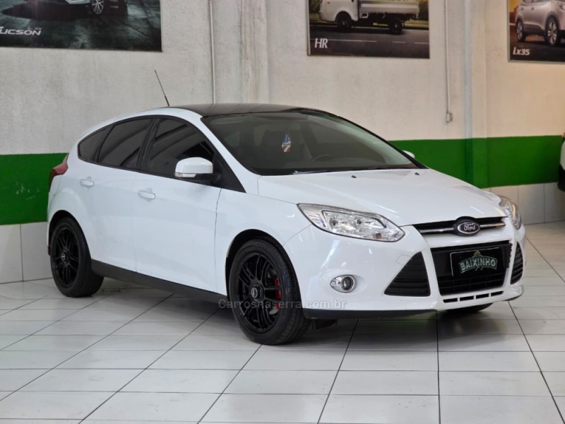 FOCUS 2.0 SE PLUS 16V FLEX 4P AUTOMÁTICO - 2015 - SAPUCAIA DO SUL