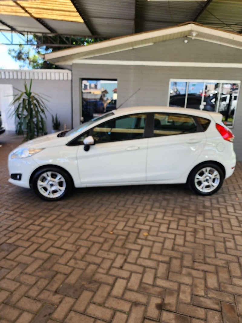 FIESTA 1.5 SE HATCH 16V FLEX 4P MANUAL - 2015 - CAXIAS DO SUL