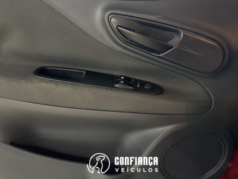 PUNTO 1.4 ATTRACTIVE 8V FLEX 4P MANUAL - 2015 - BENTO GONçALVES