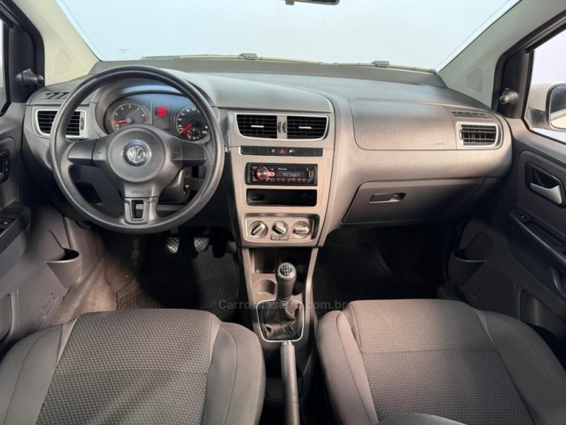 FOX 1.0 MI 8V FLEX 4P MANUAL - 2014 - VACARIA