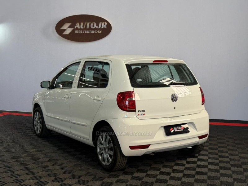 FOX 1.0 MI 8V FLEX 4P MANUAL - 2014 - VACARIA