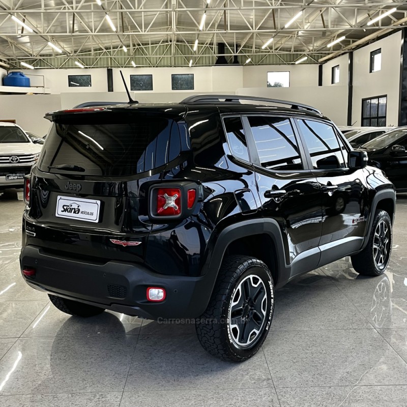 RENEGADE 2.0 16V TURBO DIESEL TRAILHAWK 4P 4X4 AUTOMÁTICO - 2016 - VACARIA