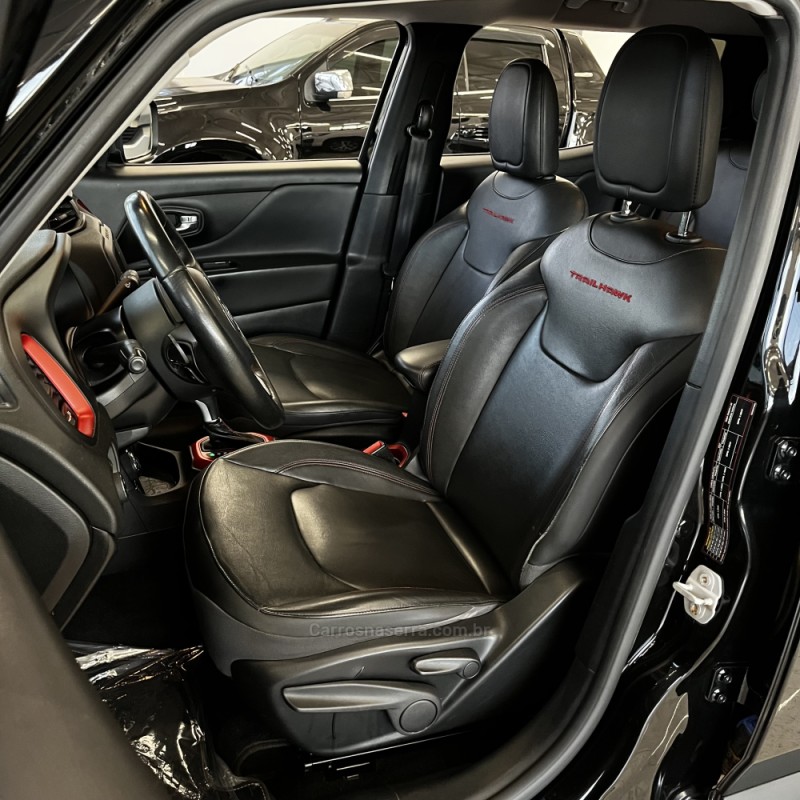 RENEGADE 2.0 16V TURBO DIESEL TRAILHAWK 4P 4X4 AUTOMÁTICO - 2016 - VACARIA