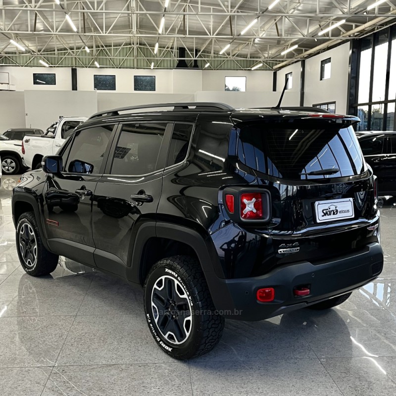 RENEGADE 2.0 16V TURBO DIESEL TRAILHAWK 4P 4X4 AUTOMÁTICO - 2016 - VACARIA