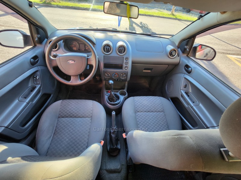 FIESTA 1.0 MPI HATCH 8V FLEX 4P MANUAL - 2006 - VERANóPOLIS