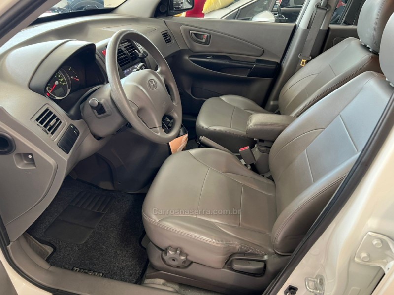 TUCSON 2.0 MPFI GLS 16V 143CV 2WD FLEX 4P AUTOMÁTICO - 2016 - CAXIAS DO SUL