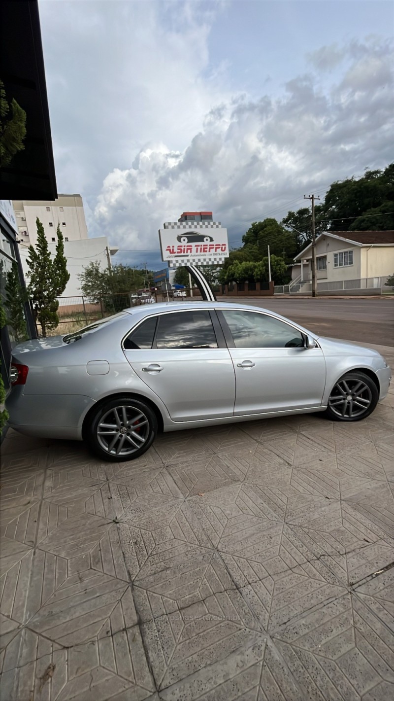 JETTA 2.5 I 20V 170CV GASOLINA 4P TIPTRONIC - 2009 - SANANDUVA