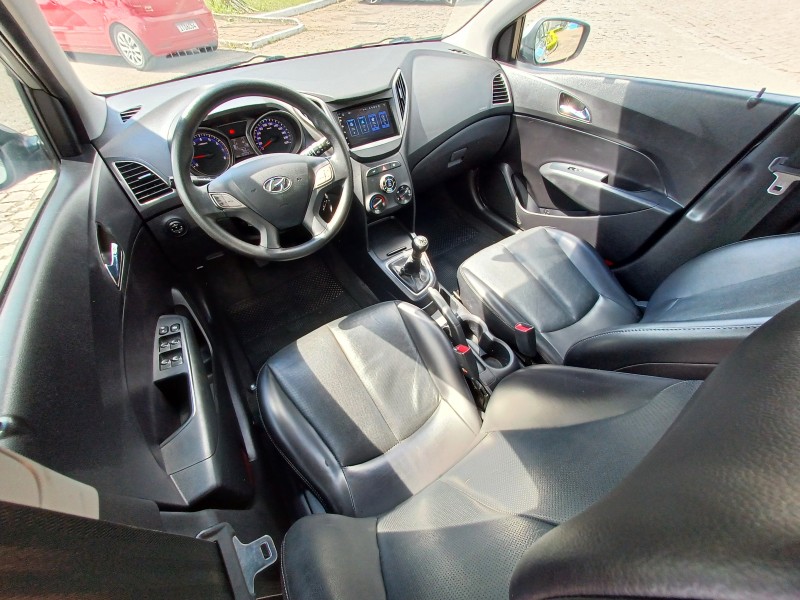 HB20 1.0 COMFORT 12V FLEX 4P MANUAL - 2015 - FLORES DA CUNHA
