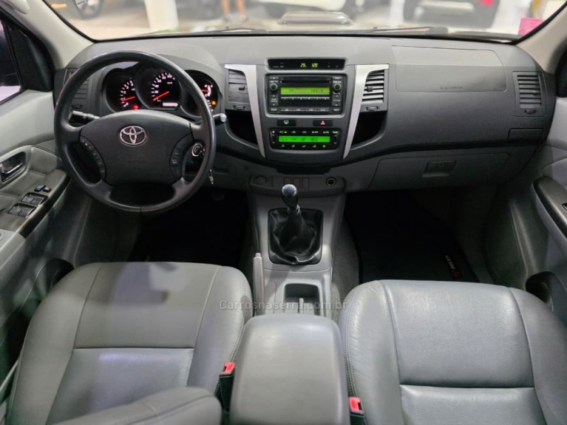 HILUX 3.0 SRV 4X2 CD 16V TURBO INTERCOOLER DIESEL 4P MANUAL - 2009 - SAPUCAIA DO SUL