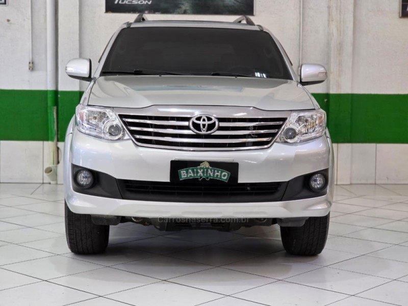 HILUX SW4 2.7 SR 4X2 16V FLEX 4P AUTOMÁTICO - 2013 - SAPUCAIA DO SUL