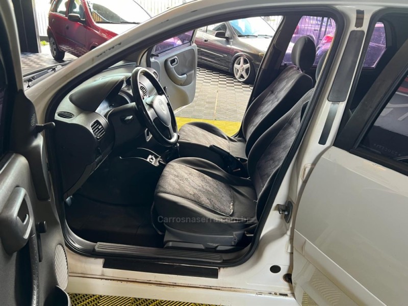 CORSA 1.0 MPFI 8V GASOLINA 4P MANUAL - 2003 - CAXIAS DO SUL