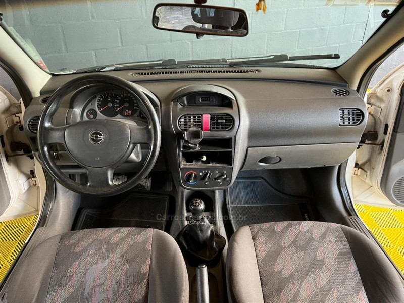CORSA 1.0 MPFI 8V GASOLINA 4P MANUAL - 2003 - CAXIAS DO SUL