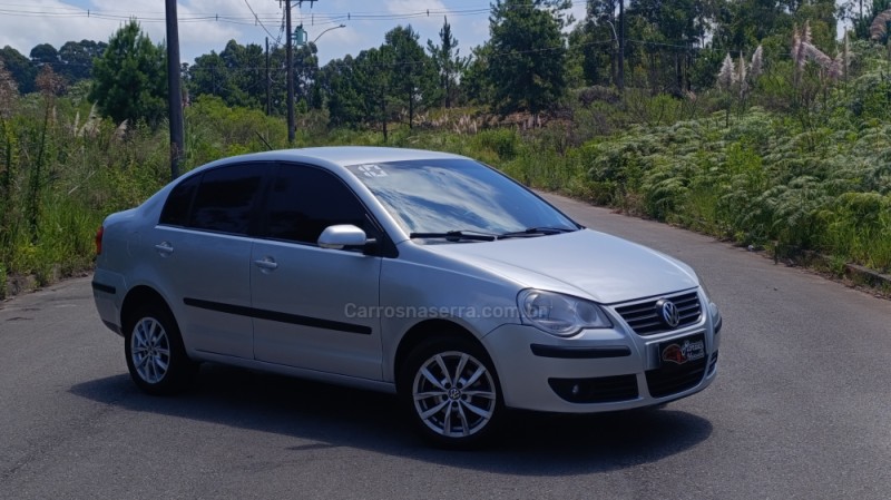 POLO 1.6 MI COMFORTLINE 8V FLEX 4P MANUAL - 2010 - CAXIAS DO SUL