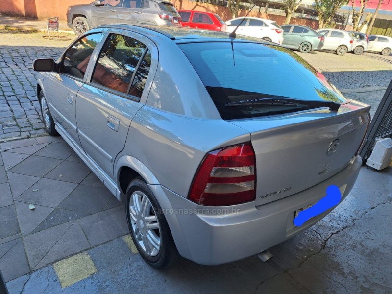 ASTRA 2.0 MPFI CD 8V GASOLINA 4P MANUAL - 2004 - BENTO GONçALVES