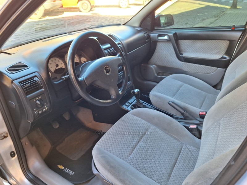 ASTRA 2.0 MPFI CD 8V GASOLINA 4P MANUAL - 2004 - BENTO GONçALVES