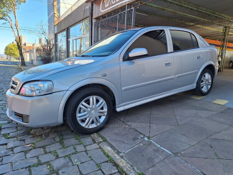 ASTRA 2.0 MPFI CD 8V GASOLINA 4P MANUAL - 2004 - BENTO GONçALVES