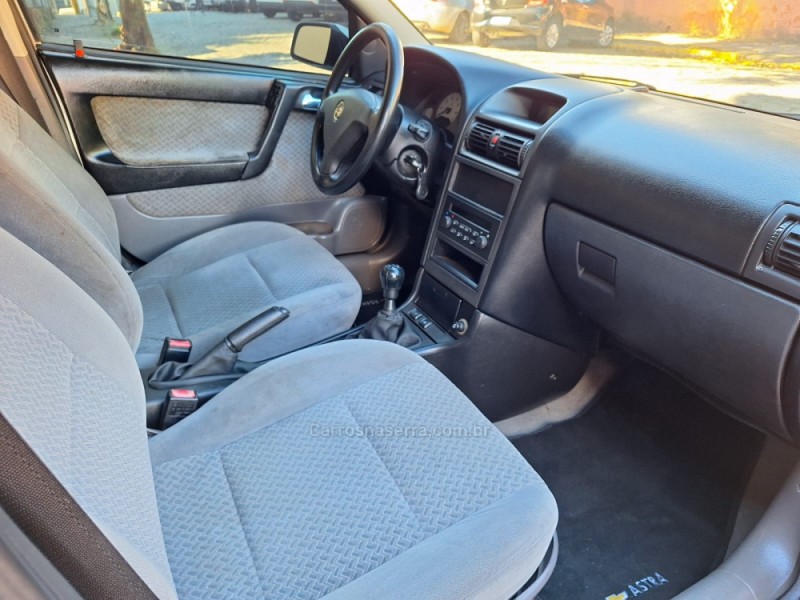 ASTRA 2.0 MPFI CD 8V GASOLINA 4P MANUAL - 2004 - BENTO GONçALVES