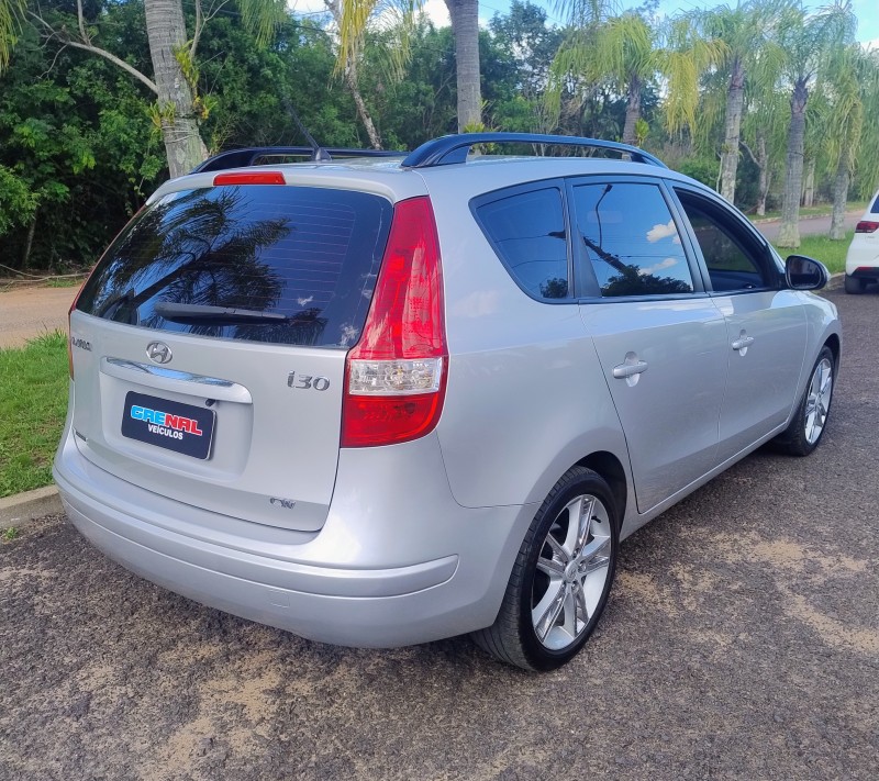 I30 2.0 MPFI GLS 16V GASOLINA 4P MANUAL - 2011 - CAMPO BOM