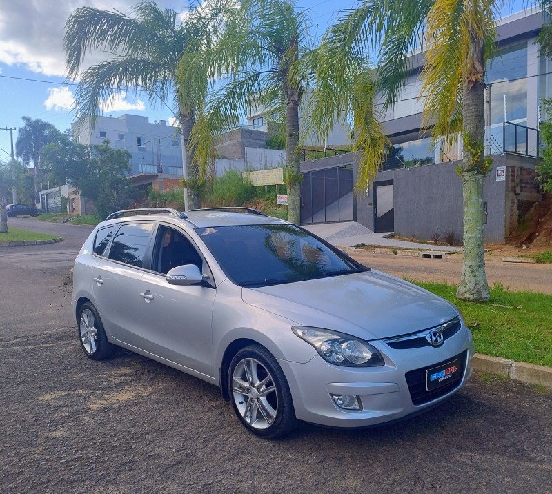 I30 2.0 MPFI GLS 16V GASOLINA 4P MANUAL - 2011 - CAMPO BOM