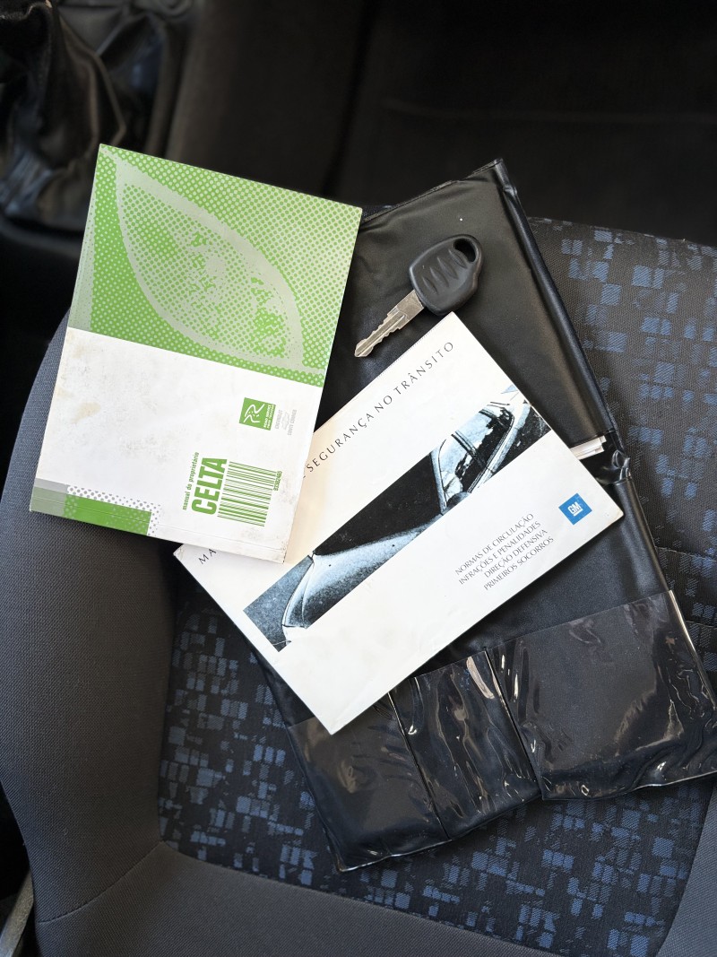 CELTA 1.0 MPFI SUPER 8V FLEX 4P MANUAL - 2005 - CAXIAS DO SUL