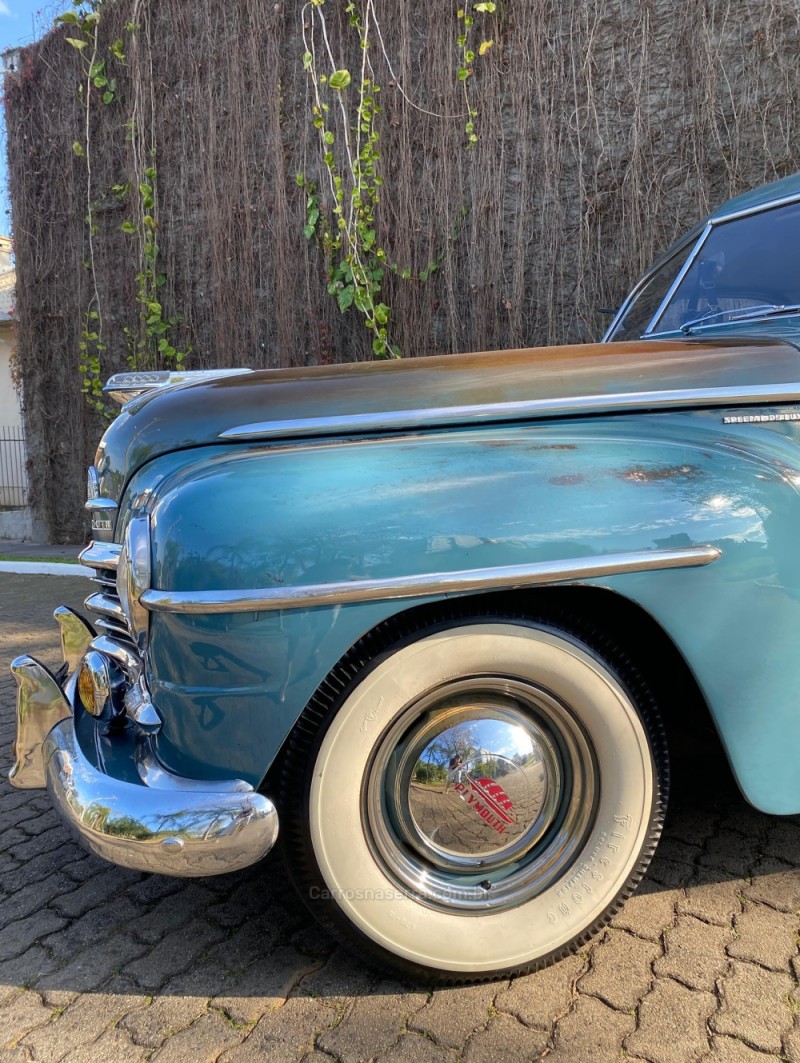 VALIANT 3.7 6CIL. HARDTOP 2P GASOLINA MANUAL - 1948 - MONTENEGRO