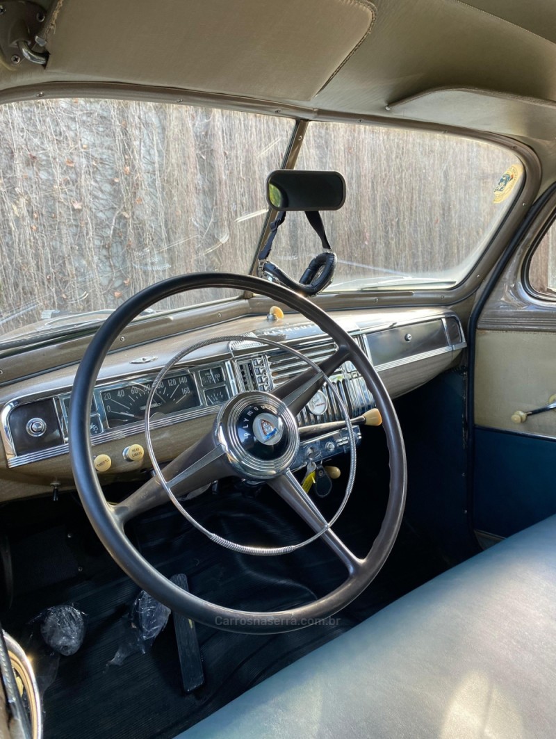 VALIANT 3.7 6CIL. HARDTOP 2P GASOLINA MANUAL - 1948 - MONTENEGRO