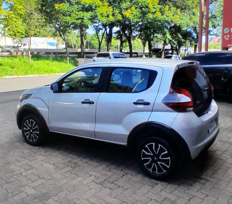 MOBI 1.0 8V EVO FLEX LIKE. MANUAL - 2023 - ESTâNCIA VELHA