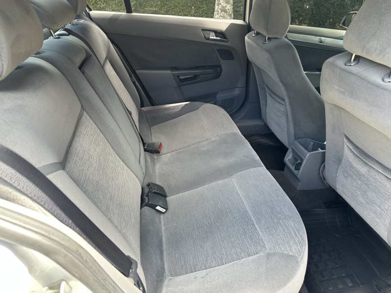 VECTRA 2.0 MPFI ELEGANCE 8V FLEX 4P MANUAL - 2010 - CAXIAS DO SUL