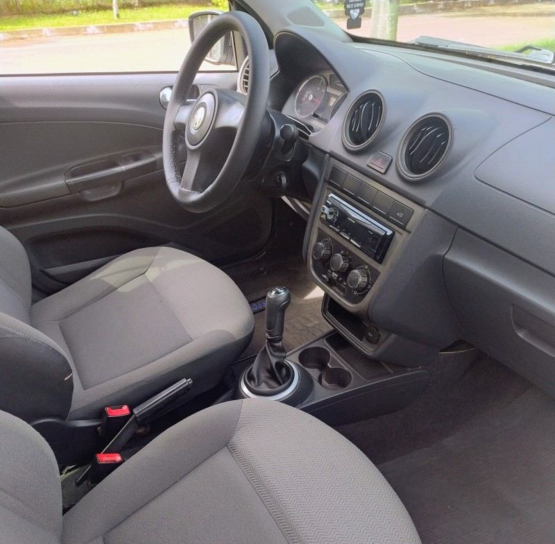 VOYAGE 1.0 I TREND 16V FLEX 4P MANUAL - 2010 - CAMPO BOM